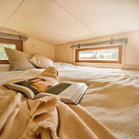 Tiny House Orebro Exterior photo
