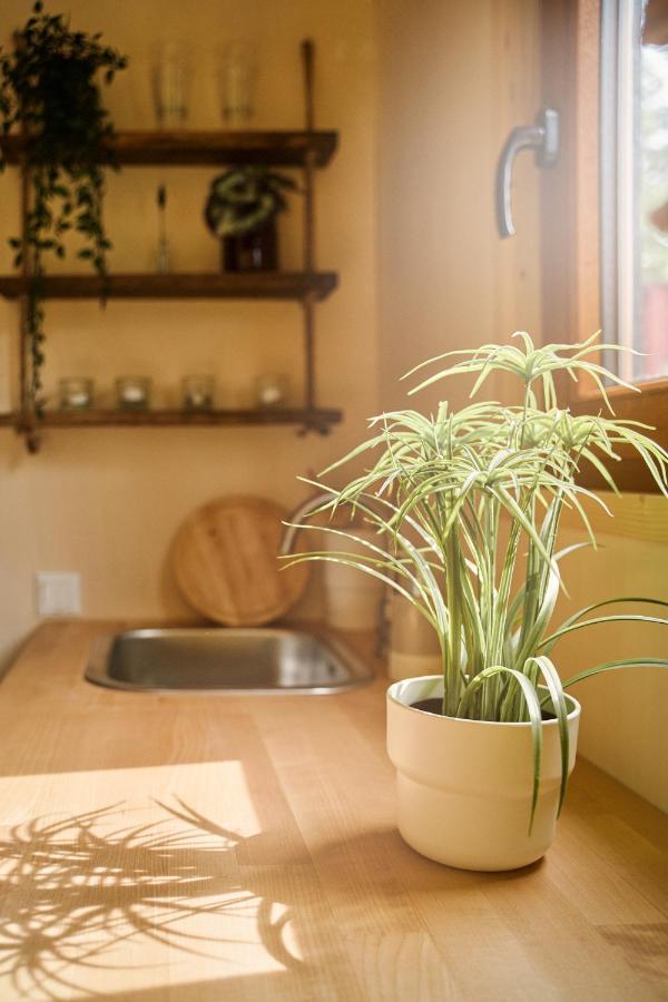 Tiny House Orebro Exterior photo